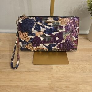 Brahmin Daisy Wristlet – Wildflower Melbourne